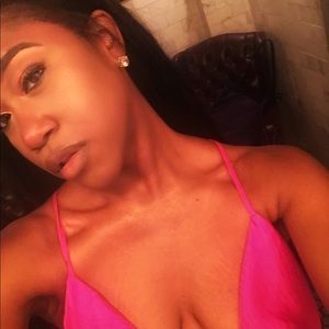 Meet your Posher, Alisha